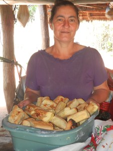 Na Ester showing off her fresh, hot chipa.
